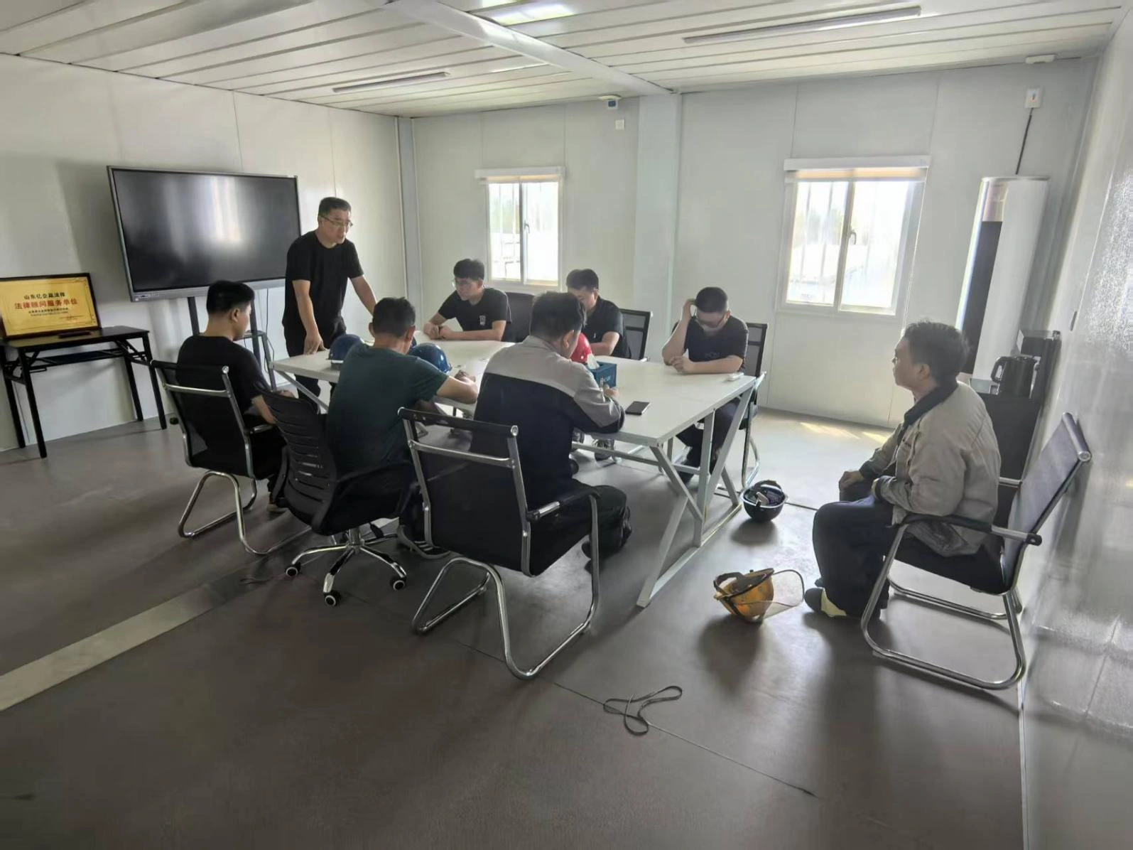 Посилення фундаменту безпеки на робочому місці за допомогою спеціалізованих тренувань з безпеки для керівників команд